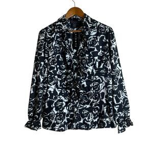 NWT! Ninety floral satin blouse. Size large!